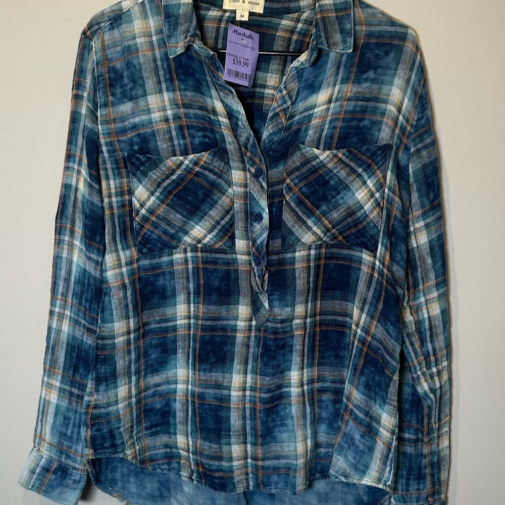 NWT Anthropologie Cloth & Stone Cotton Button Down Shirt Distressed Blue Size M